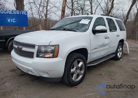 2008 Chevrolet Tahoe Ltz из США, поврежденный, VIN 1GNFK13038J121995